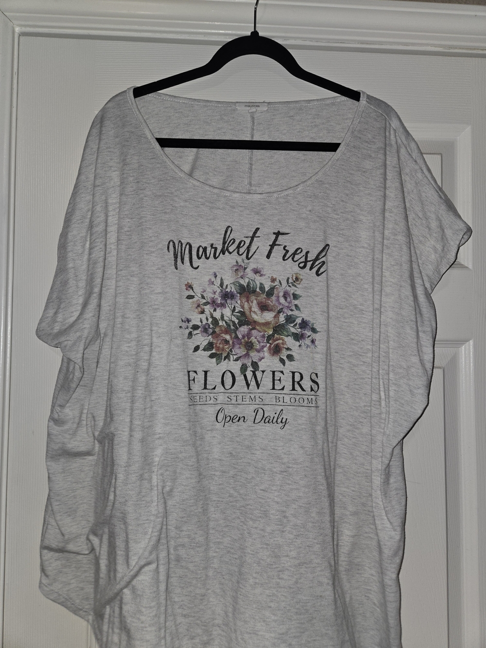 Maurices Heather Light Gray Crew Neck Shirt